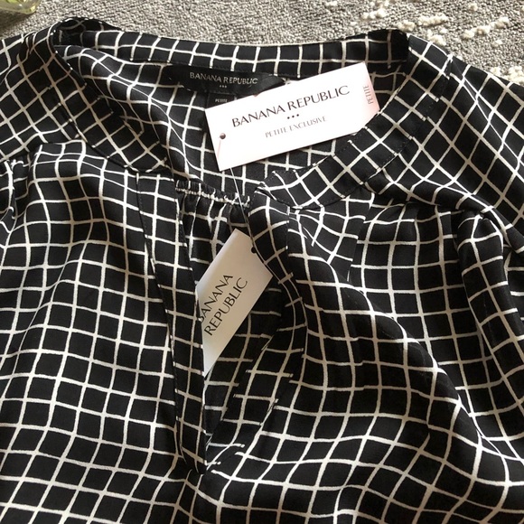 NWT BANANA REPUBLIC Petite Crosshatch Pattern Top - Picture 4 of 6